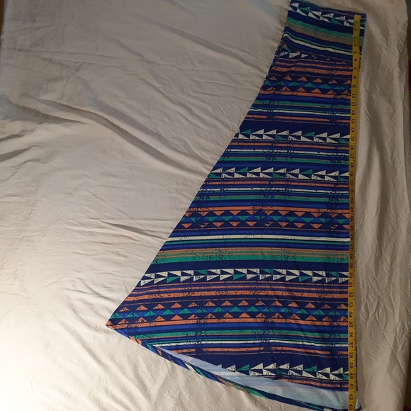 Lularoe maxi skirt in Aztech print size 2XL - Picture 6 of 7